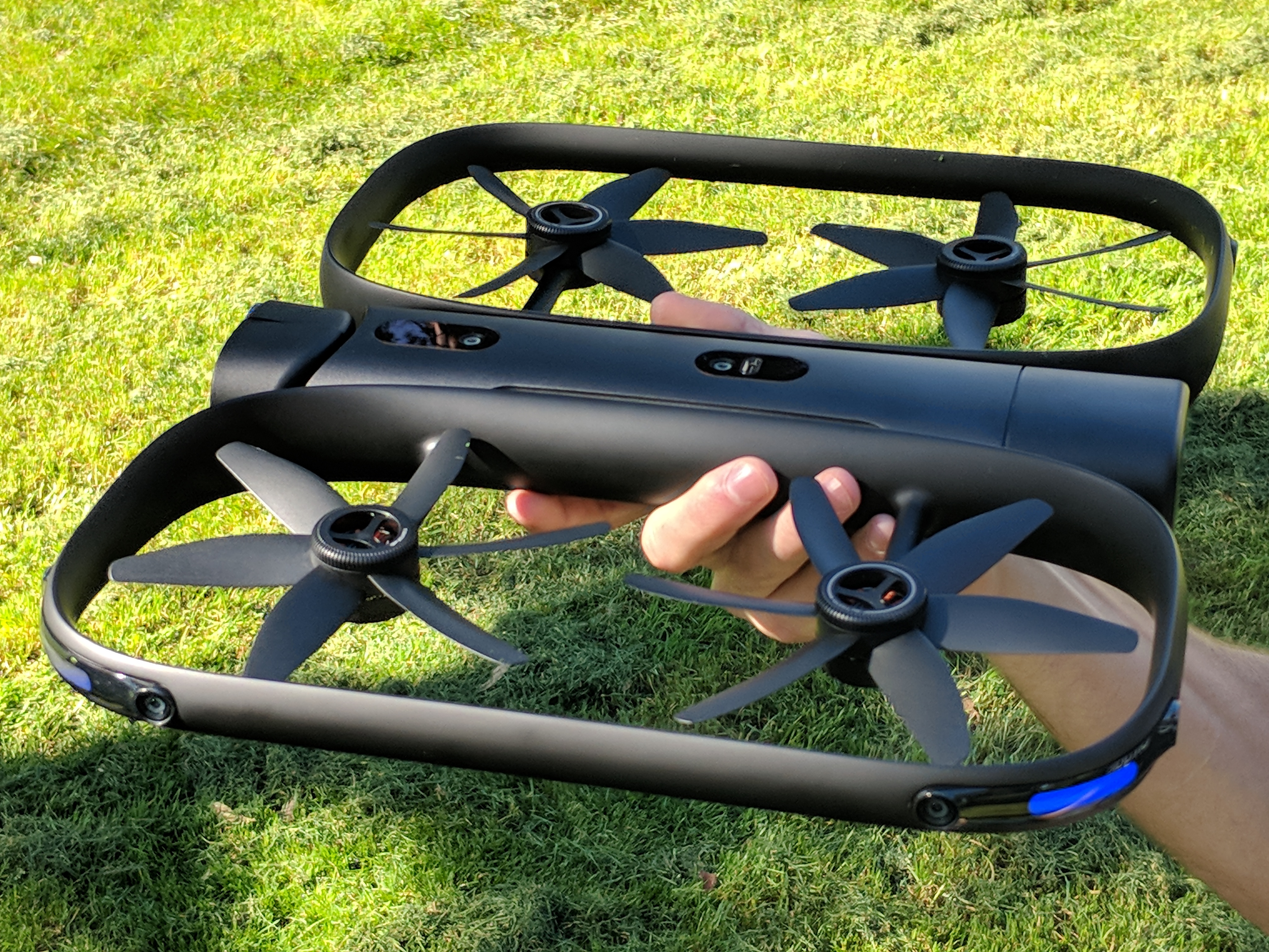 Skydio-Self-Flying-Drone-Grass